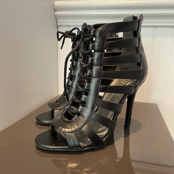 BLACK STRAPPY STILETTOS - Picture 1 of 5